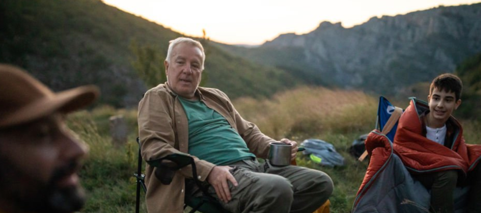 Camping sauvage vs camping aménagé : la chaise pliante est-elle toujours indispensable ?