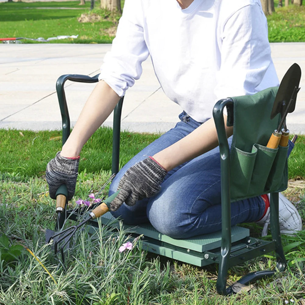 Chaise de jardin pliante transformable en genouillère - LeCoinChaise